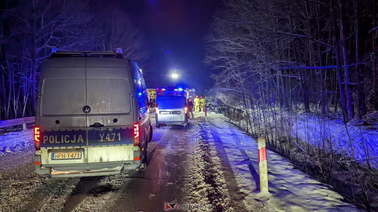 Wypadek na trasie Ostrołęka - Goworowo. Zderzenie kilku aut w Czarnowcu [12.01.2026] - zdjęcie #17 - eOstroleka.pl