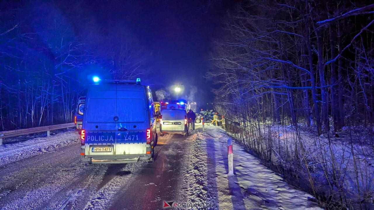 Wypadek na trasie Ostrołęka - Goworowo. Zderzenie kilku aut w Czarnowcu [12.01.2026] - zdjęcie #13 - eOstroleka.pl