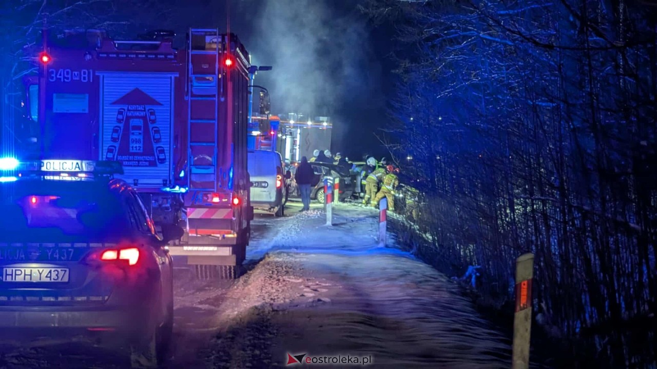 Wypadek na trasie Ostrołęka - Goworowo. Zderzenie kilku aut w Czarnowcu [12.01.2026] - zdjęcie #10 - eOstroleka.pl