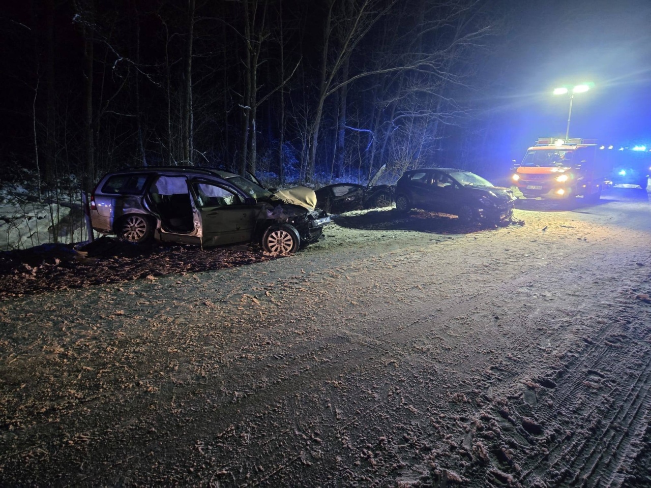 Wypadek na trasie Ostrołęka - Goworowo. Zderzenie kilku aut w Czarnowcu [12.01.2026] - zdjęcie #5 - eOstroleka.pl