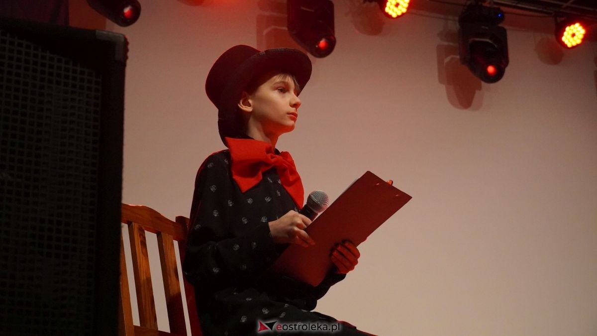 Uczniowie z Obierwi zagrali dla Filipa z Olszewki. Spektakl „Aniołek w klatce” [13.01.2025] - zdjęcie #46 - eOstroleka.pl