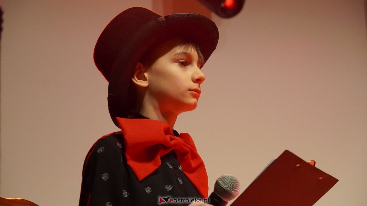 Uczniowie z Obierwi zagrali dla Filipa z Olszewki. Spektakl „Aniołek w klatce” [13.01.2025] - zdjęcie #45 - eOstroleka.pl