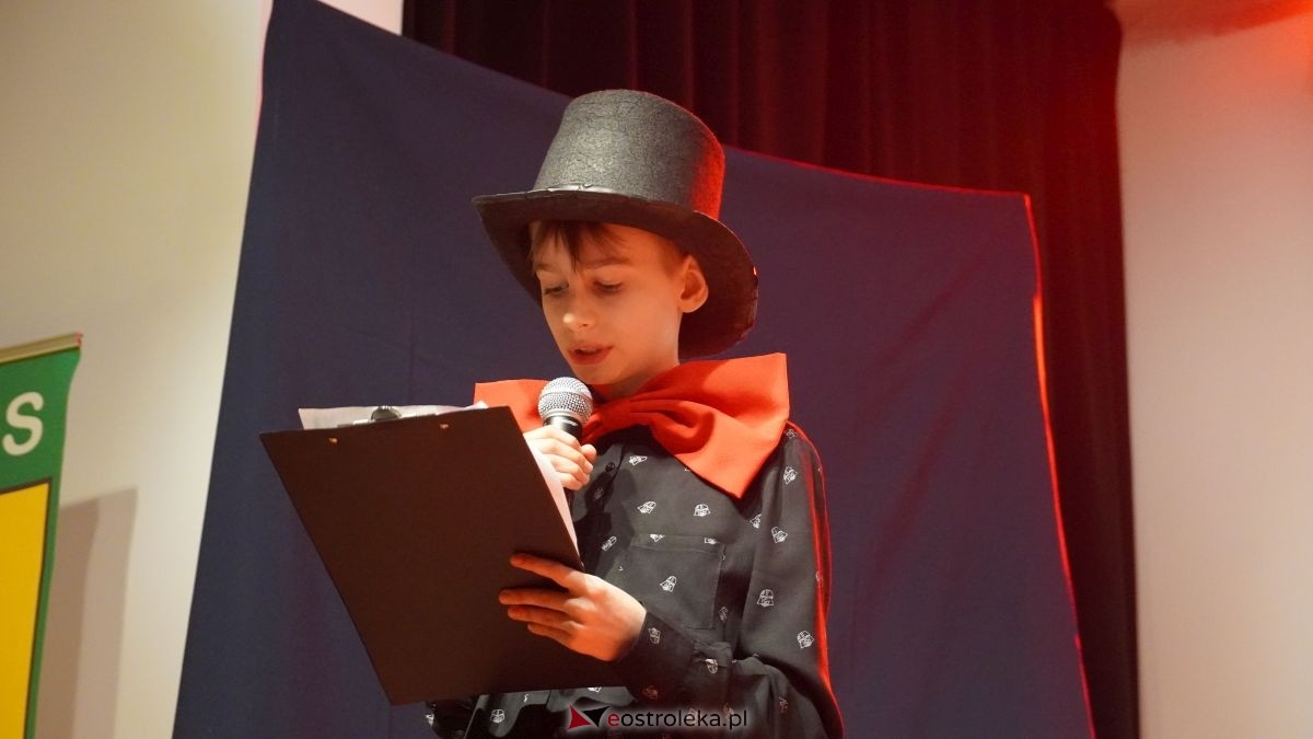 Uczniowie z Obierwi zagrali dla Filipa z Olszewki. Spektakl „Aniołek w klatce” [13.01.2025] - zdjęcie #17 - eOstroleka.pl