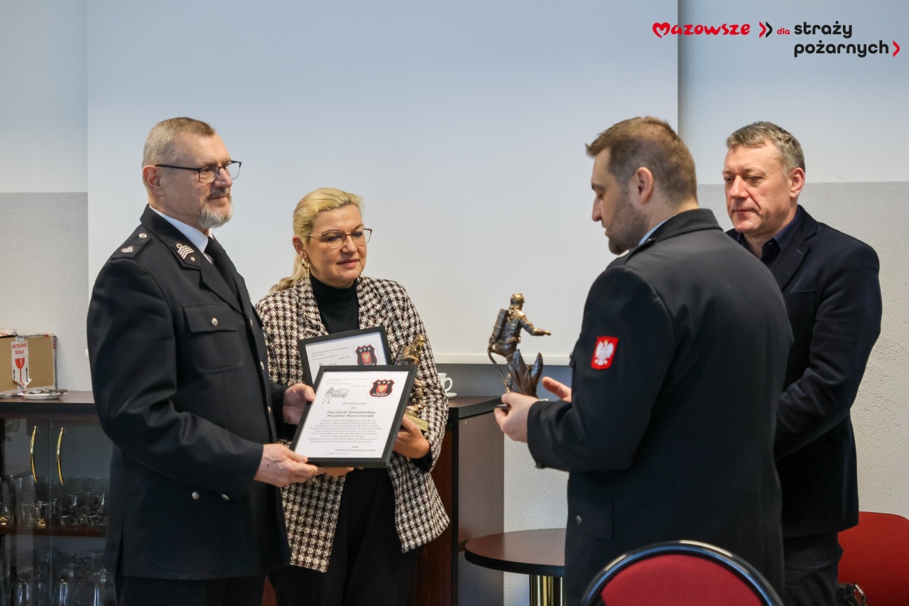 Nowy sprzęt dla OSP Ostrołęka  [12.01.2026] - zdjęcie #9 - eOstroleka.pl