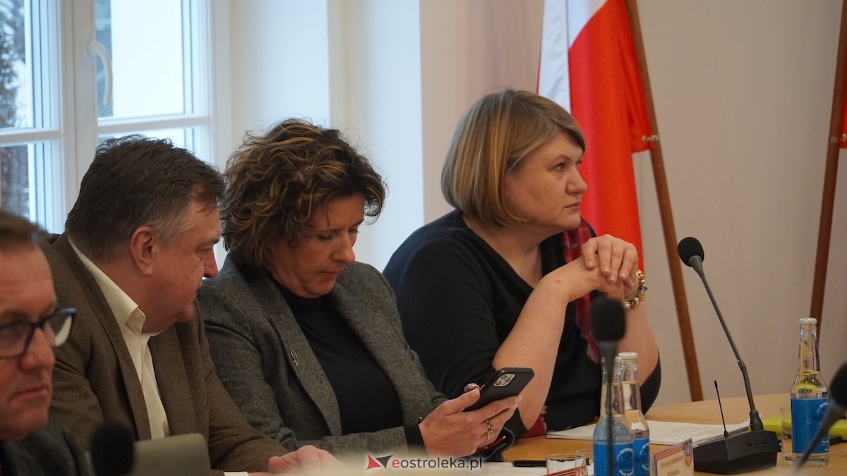 Trwa XXIV sesja Rady Powiatu w Ostrołęce [15.01.2026] - zdjęcie #47 - eOstroleka.pl