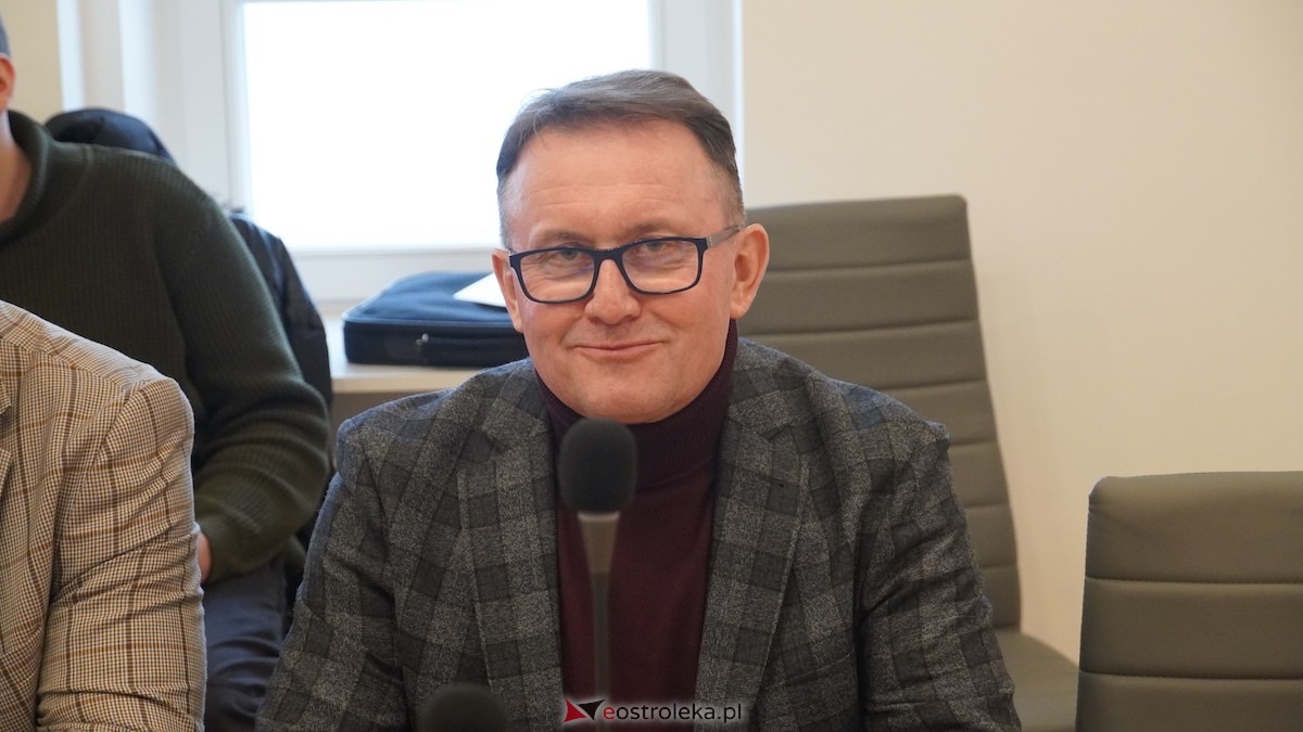 Trwa XXIV sesja Rady Powiatu w Ostrołęce [15.01.2026] - zdjęcie #38 - eOstroleka.pl