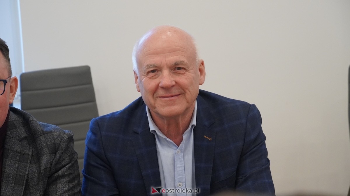 Trwa XXIV sesja Rady Powiatu w Ostrołęce [15.01.2026] - zdjęcie #26 - eOstroleka.pl