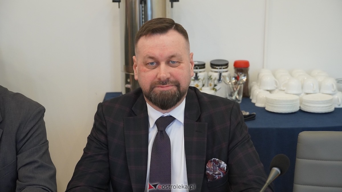 Trwa XXIV sesja Rady Powiatu w Ostrołęce [15.01.2026] - zdjęcie #24 - eOstroleka.pl