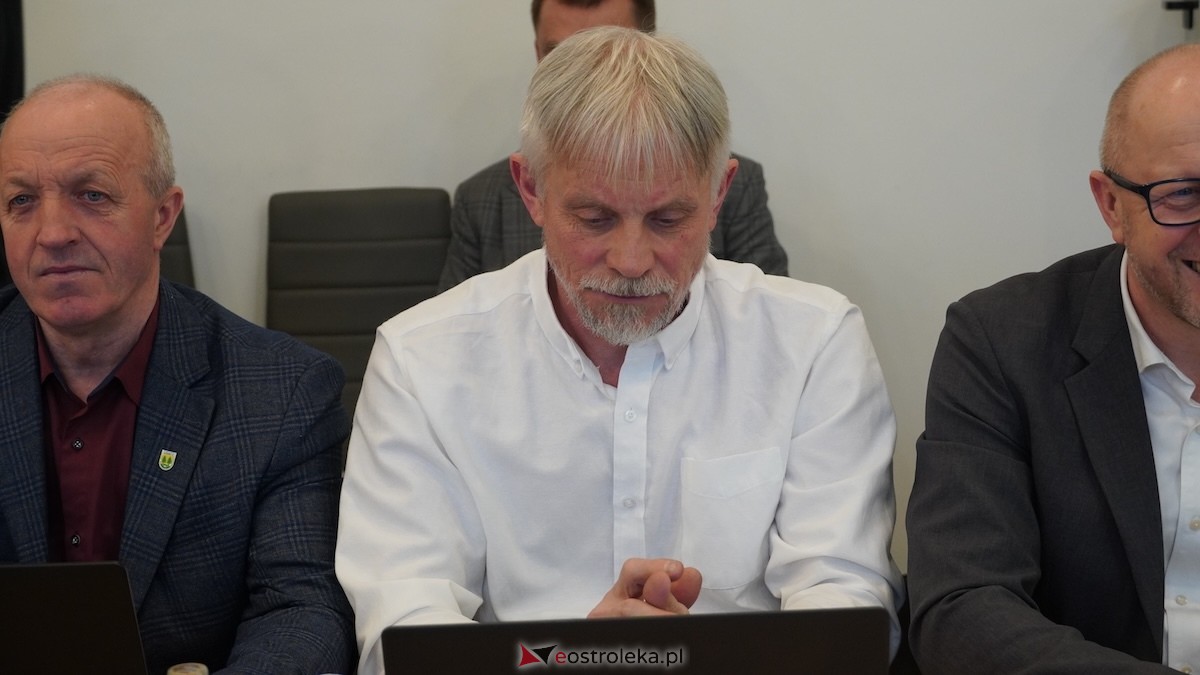 Trwa XXIV sesja Rady Powiatu w Ostrołęce [15.01.2026] - zdjęcie #20 - eOstroleka.pl
