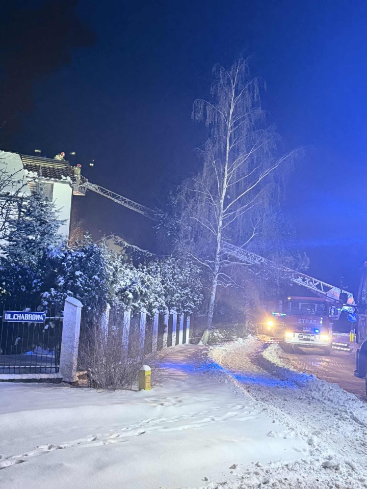 Pożar na osiedlu Kwiatowe w Ostrołęce [15.01.2026] - zdjęcie #2 - eOstroleka.pl