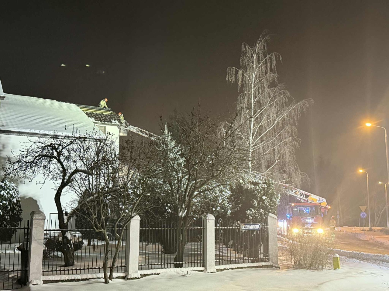 Pożar na osiedlu Kwiatowe w Ostrołęce [15.01.2026] - zdjęcie #6 - eOstroleka.pl