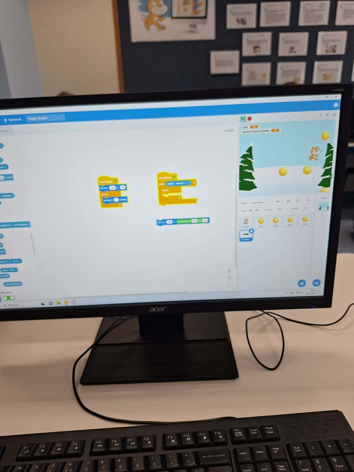 Bezpieczne ferie – programujemy w Scratchu w SP 10 w Ostrołęce - zdjęcie #30 - eOstroleka.pl