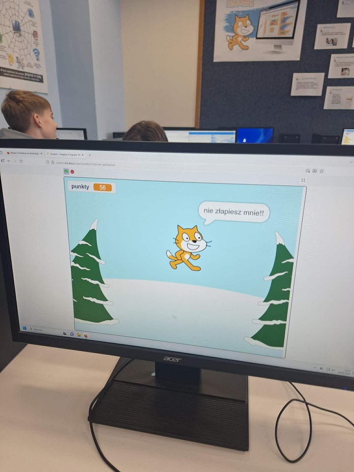 Bezpieczne ferie – programujemy w Scratchu w SP 10 w Ostrołęce - zdjęcie #23 - eOstroleka.pl