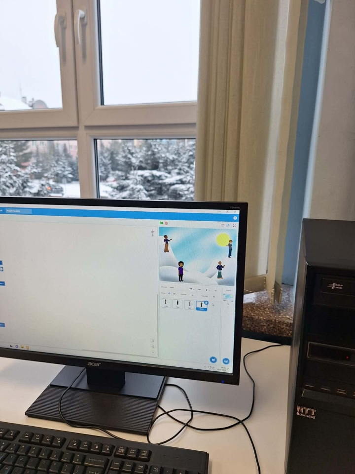 Bezpieczne ferie – programujemy w Scratchu w SP 10 w Ostrołęce - zdjęcie #14 - eOstroleka.pl