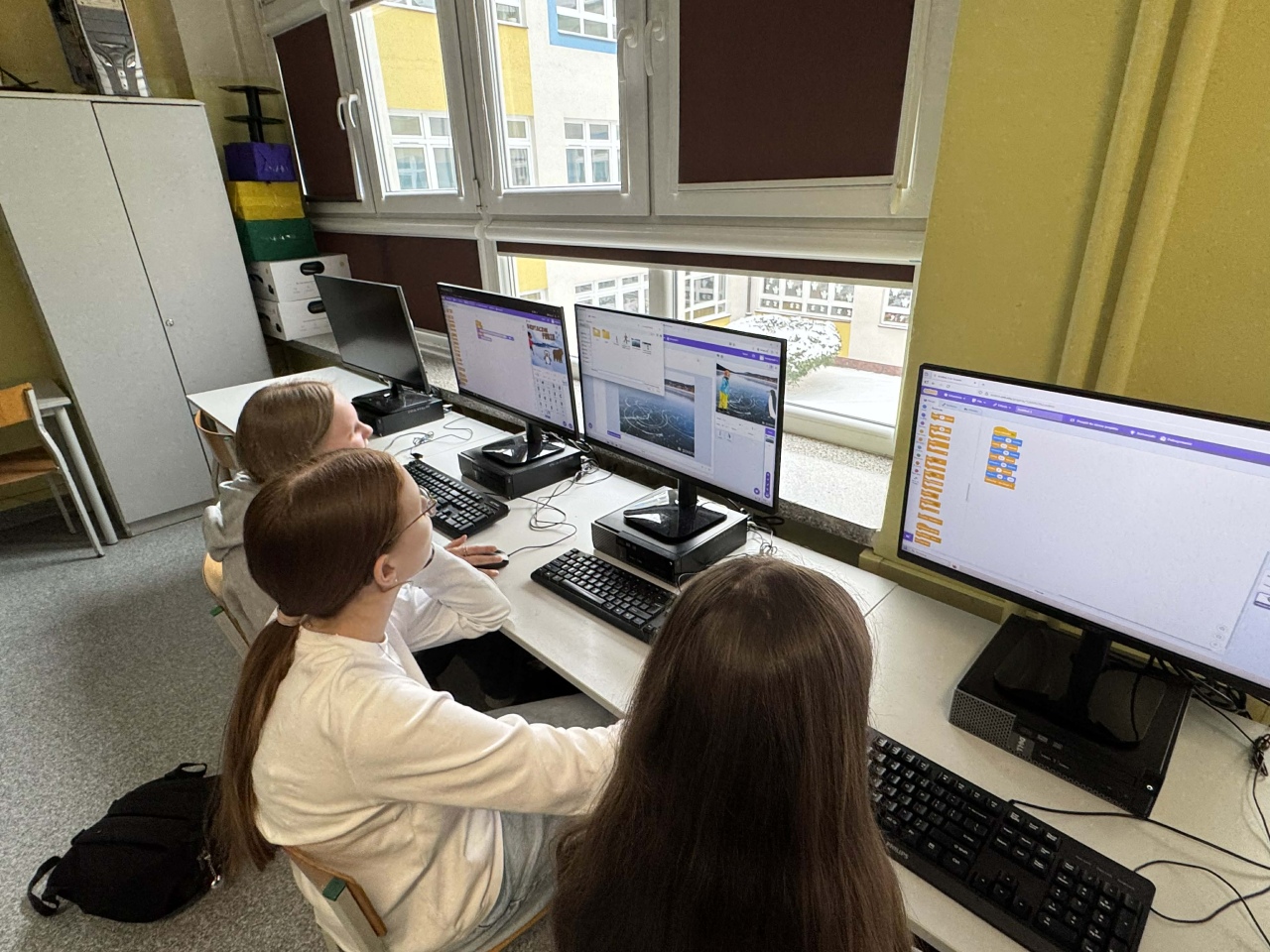 Bezpieczne ferie – programujemy w Scratchu w SP 10 w Ostrołęce - zdjęcie #6 - eOstroleka.pl