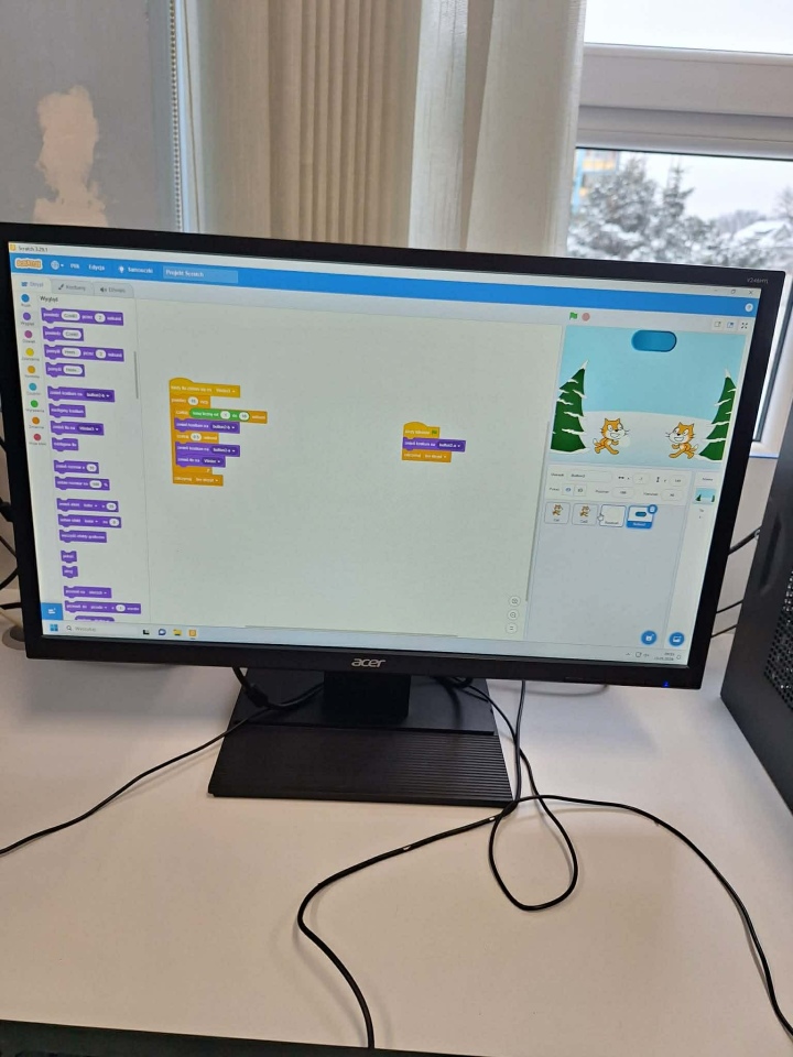 Bezpieczne ferie – programujemy w Scratchu w SP 10 w Ostrołęce - zdjęcie #3 - eOstroleka.pl