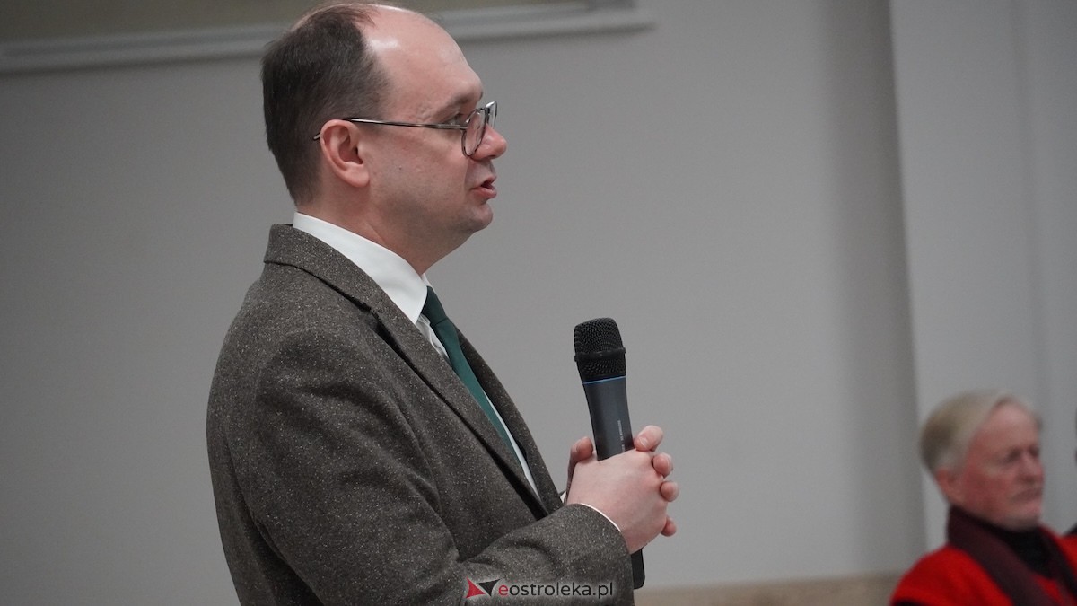 Spotkanie seniorów z Podsekretarzem Stanu w Ministerstwie Rodziny, Pracy i Polityki Społecznej [16.02.2026]  - zdjęcie #4 - eOstroleka.pl