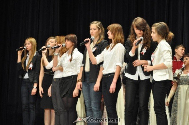 Obchody Święta Niepodległości  w Ostrołęce [11,XI.2011] 	 - zdjęcie #29 - eOstroleka.pl