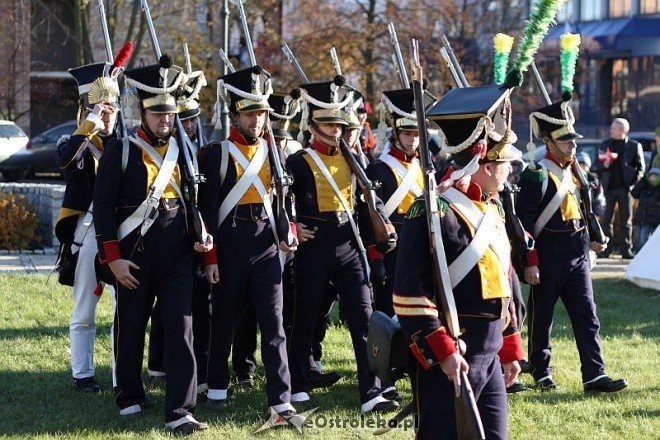 Obchody Święta Niepodległości  w Ostrołęce [11,XI.2011] 	 - zdjęcie #15 - eOstroleka.pl