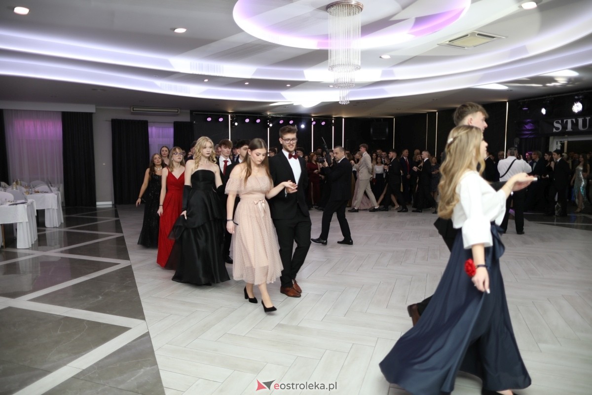 Studniówka I LO w Ostrołęce [17.01.2026] - zdjęcie #462 - eOstroleka.pl