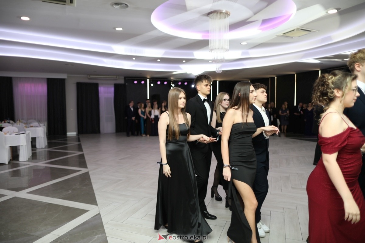 Studniówka I LO w Ostrołęce [17.01.2026] - zdjęcie #437 - eOstroleka.pl