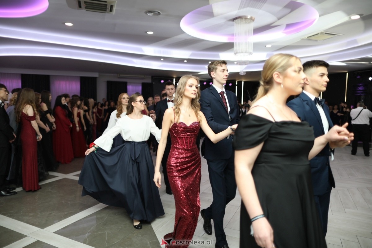 Studniówka I LO w Ostrołęce [17.01.2026] - zdjęcie #408 - eOstroleka.pl