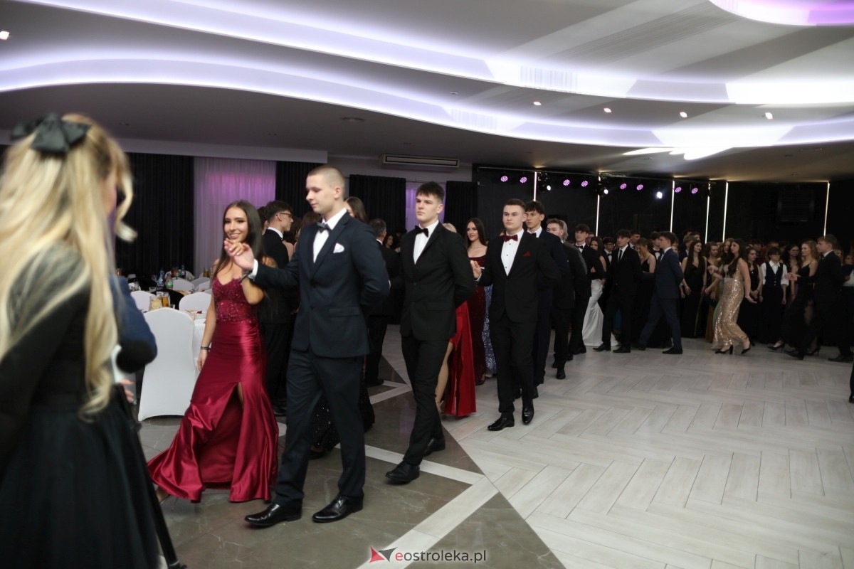 Studniówka I LO w Ostrołęce [17.01.2026] - zdjęcie #401 - eOstroleka.pl