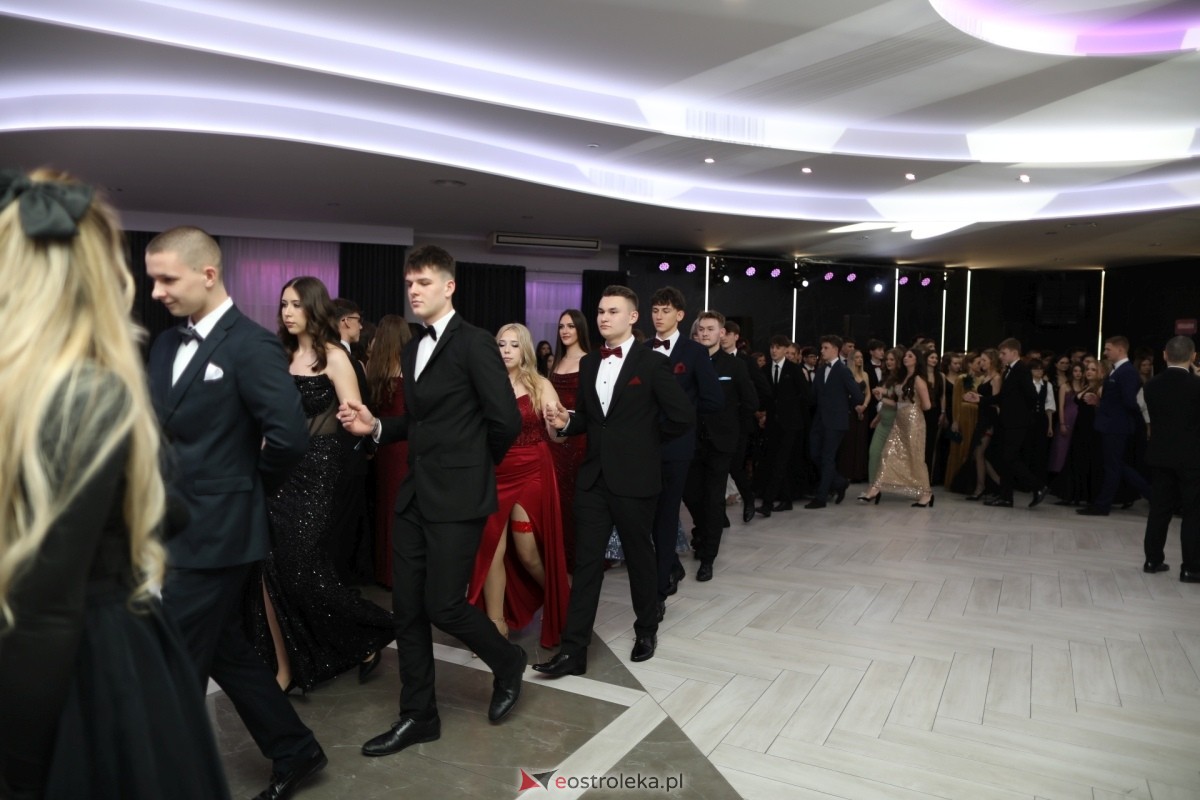 Studniówka I LO w Ostrołęce [17.01.2026] - zdjęcie #400 - eOstroleka.pl