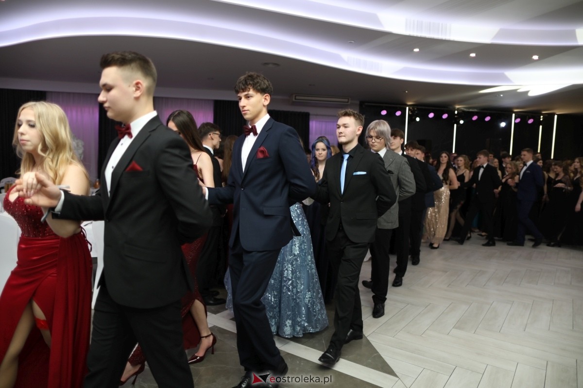 Studniówka I LO w Ostrołęce [17.01.2026] - zdjęcie #398 - eOstroleka.pl