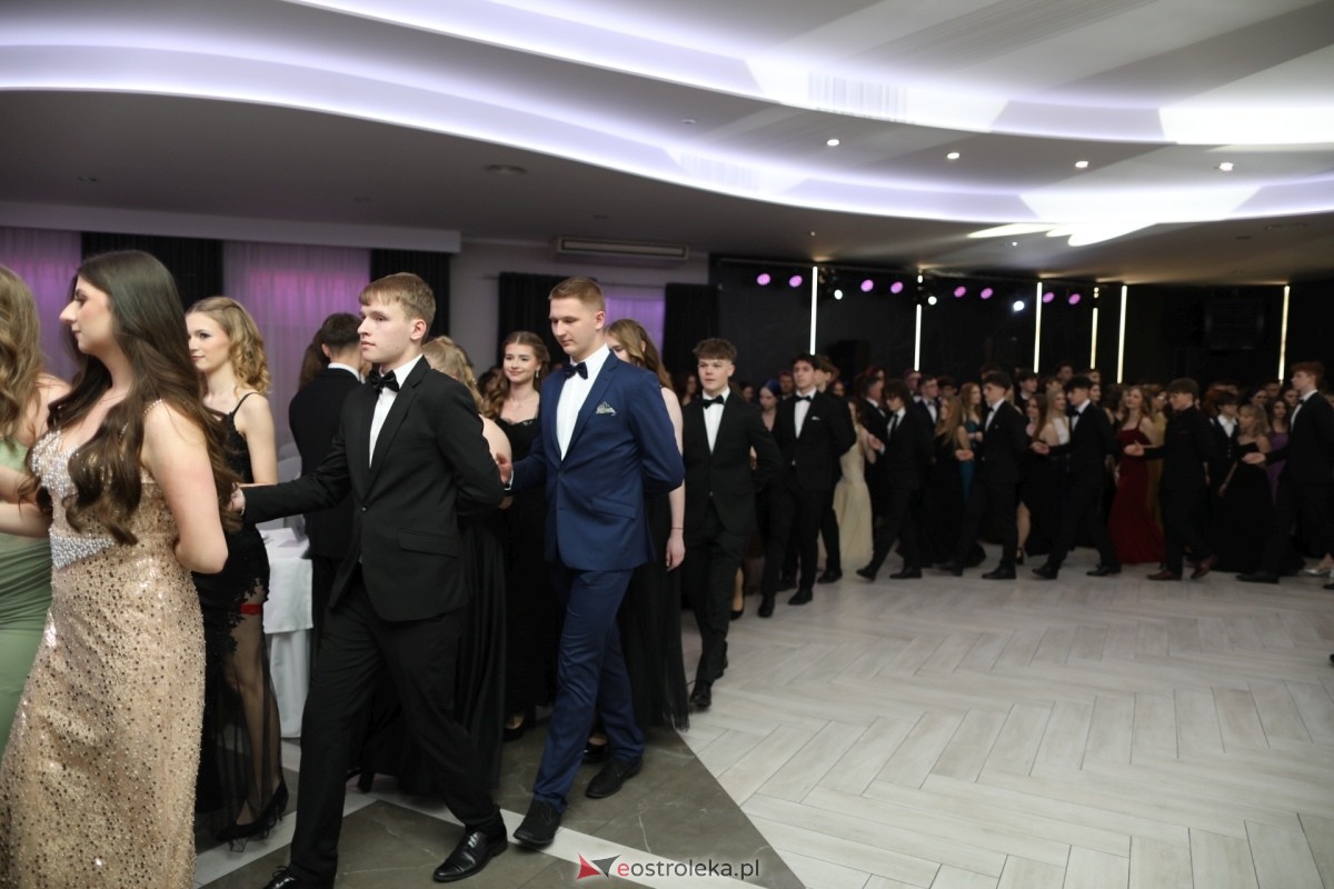 Studniówka I LO w Ostrołęce [17.01.2026] - zdjęcie #390 - eOstroleka.pl