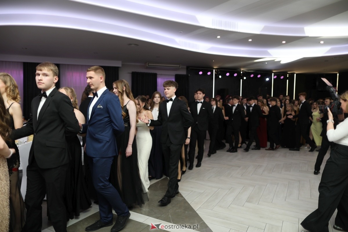 Studniówka I LO w Ostrołęce [17.01.2026] - zdjęcie #389 - eOstroleka.pl