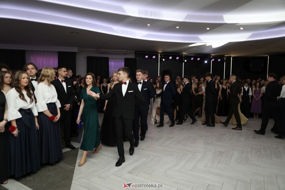 Studniówka I LO w Ostrołęce [17.01.2026] - zdjęcie #378 - eOstroleka.pl