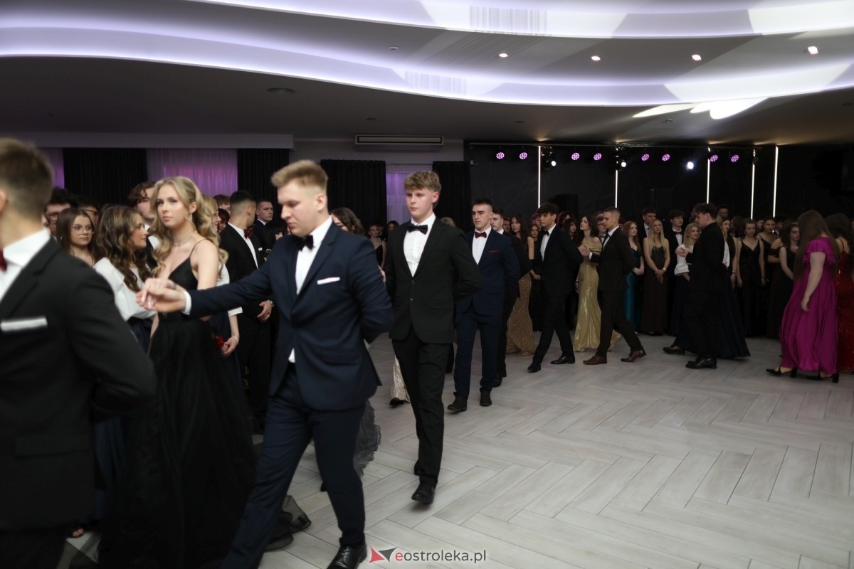 Studniówka I LO w Ostrołęce [17.01.2026] - zdjęcie #377 - eOstroleka.pl