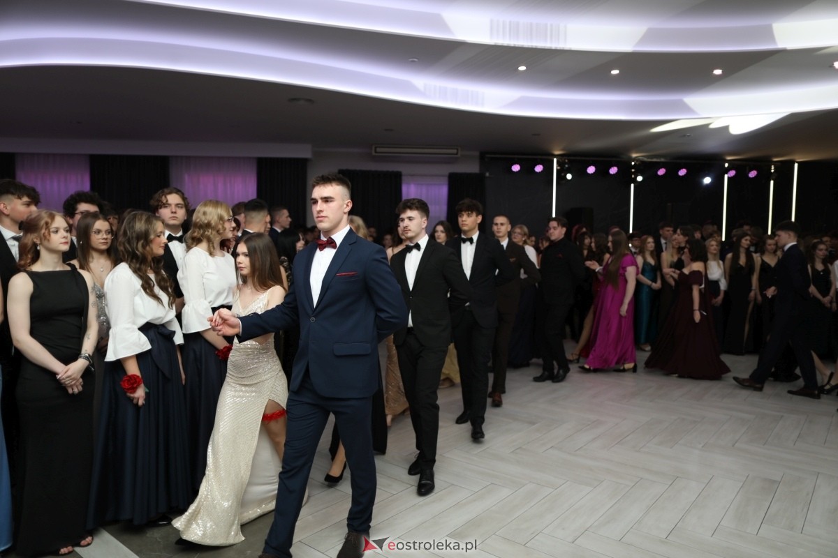 Studniówka I LO w Ostrołęce [17.01.2026] - zdjęcie #375 - eOstroleka.pl