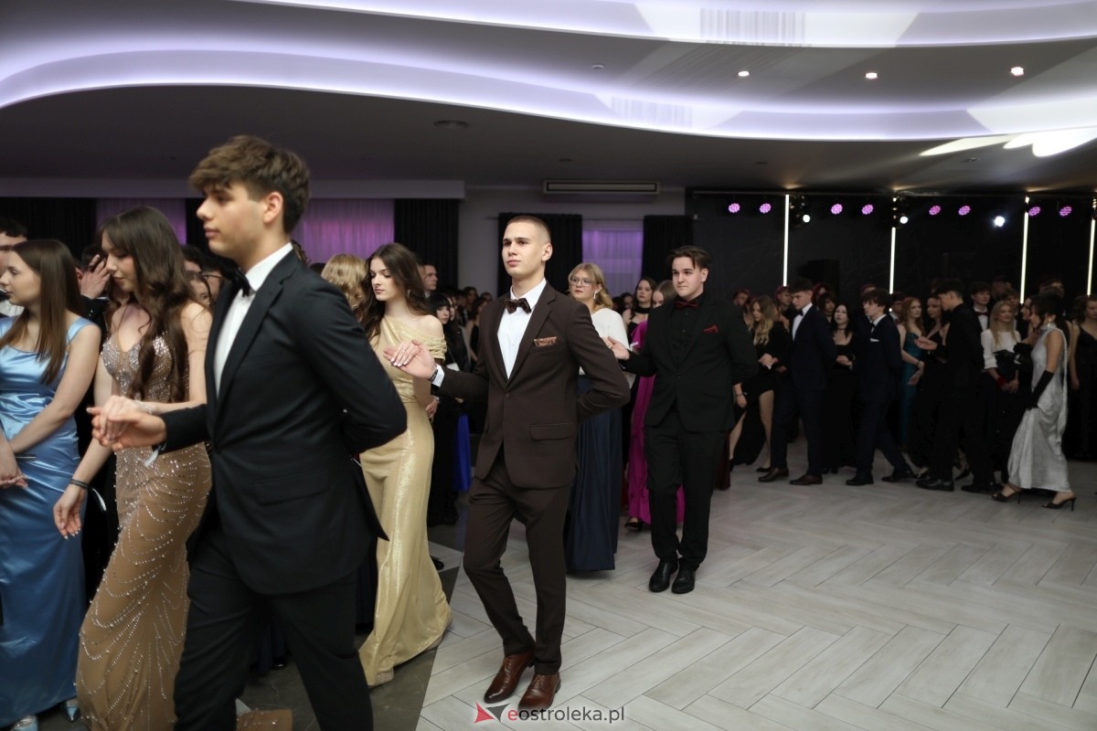 Studniówka I LO w Ostrołęce [17.01.2026] - zdjęcie #373 - eOstroleka.pl