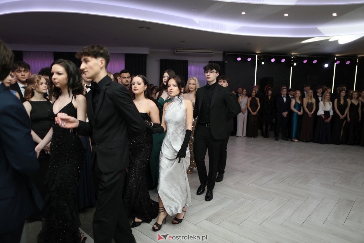 Studniówka I LO w Ostrołęce [17.01.2026] - zdjęcie #366 - eOstroleka.pl