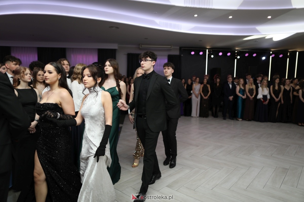 Studniówka I LO w Ostrołęce [17.01.2026] - zdjęcie #365 - eOstroleka.pl