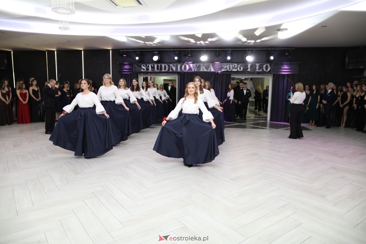 Studniówka I LO w Ostrołęce [17.01.2026] - zdjęcie #360 - eOstroleka.pl