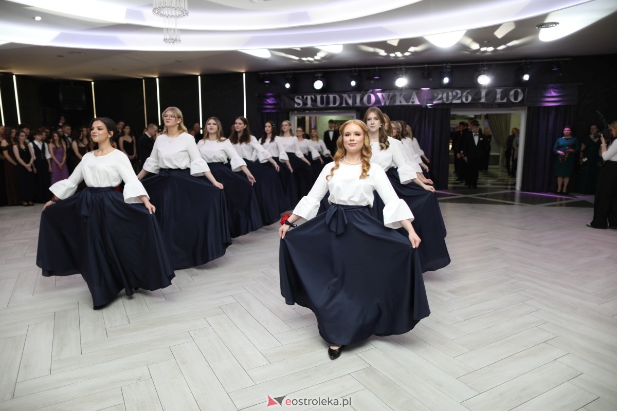 Studniówka I LO w Ostrołęce [17.01.2026] - zdjęcie #358 - eOstroleka.pl