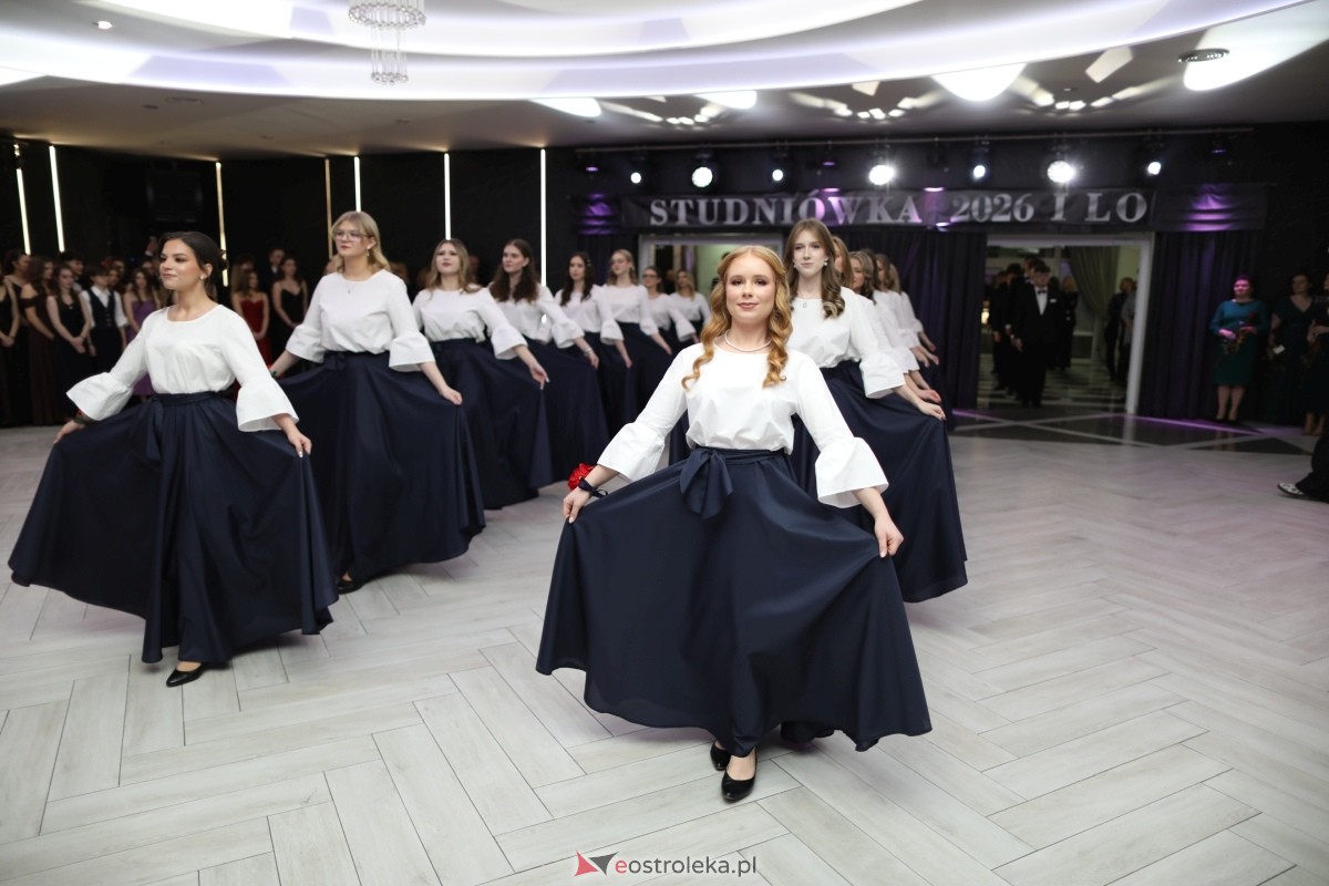 Studniówka I LO w Ostrołęce [17.01.2026] - zdjęcie #357 - eOstroleka.pl