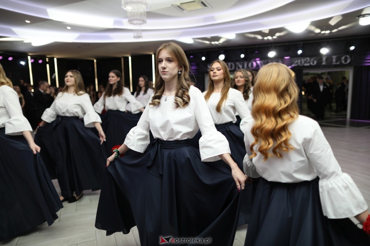 Studniówka I LO w Ostrołęce [17.01.2026] - zdjęcie #353 - eOstroleka.pl