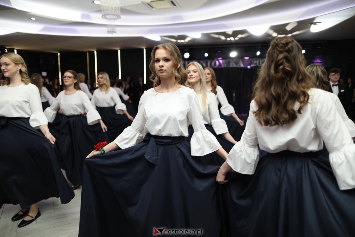 Studniówka I LO w Ostrołęce [17.01.2026] - zdjęcie #349 - eOstroleka.pl