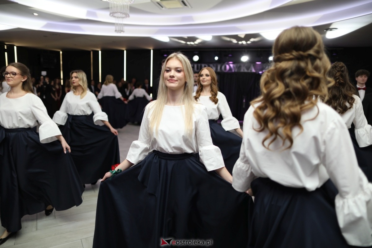 Studniówka I LO w Ostrołęce [17.01.2026] - zdjęcie #348 - eOstroleka.pl