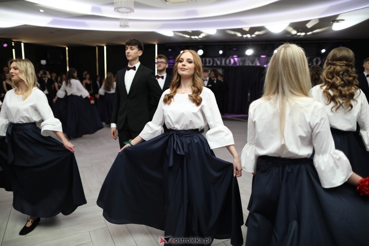 Studniówka I LO w Ostrołęce [17.01.2026] - zdjęcie #347 - eOstroleka.pl