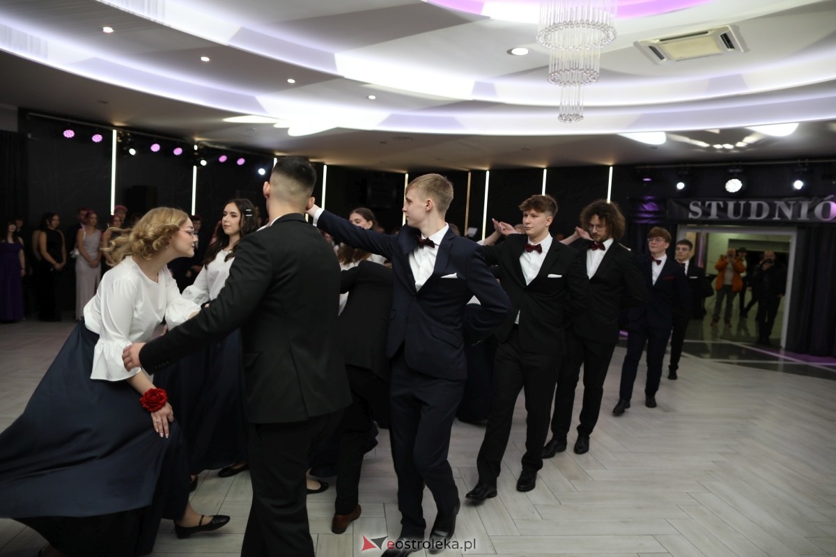 Studniówka I LO w Ostrołęce [17.01.2026] - zdjęcie #336 - eOstroleka.pl