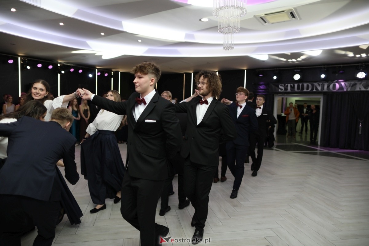 Studniówka I LO w Ostrołęce [17.01.2026] - zdjęcie #334 - eOstroleka.pl