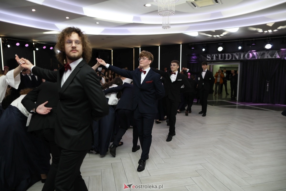 Studniówka I LO w Ostrołęce [17.01.2026] - zdjęcie #332 - eOstroleka.pl