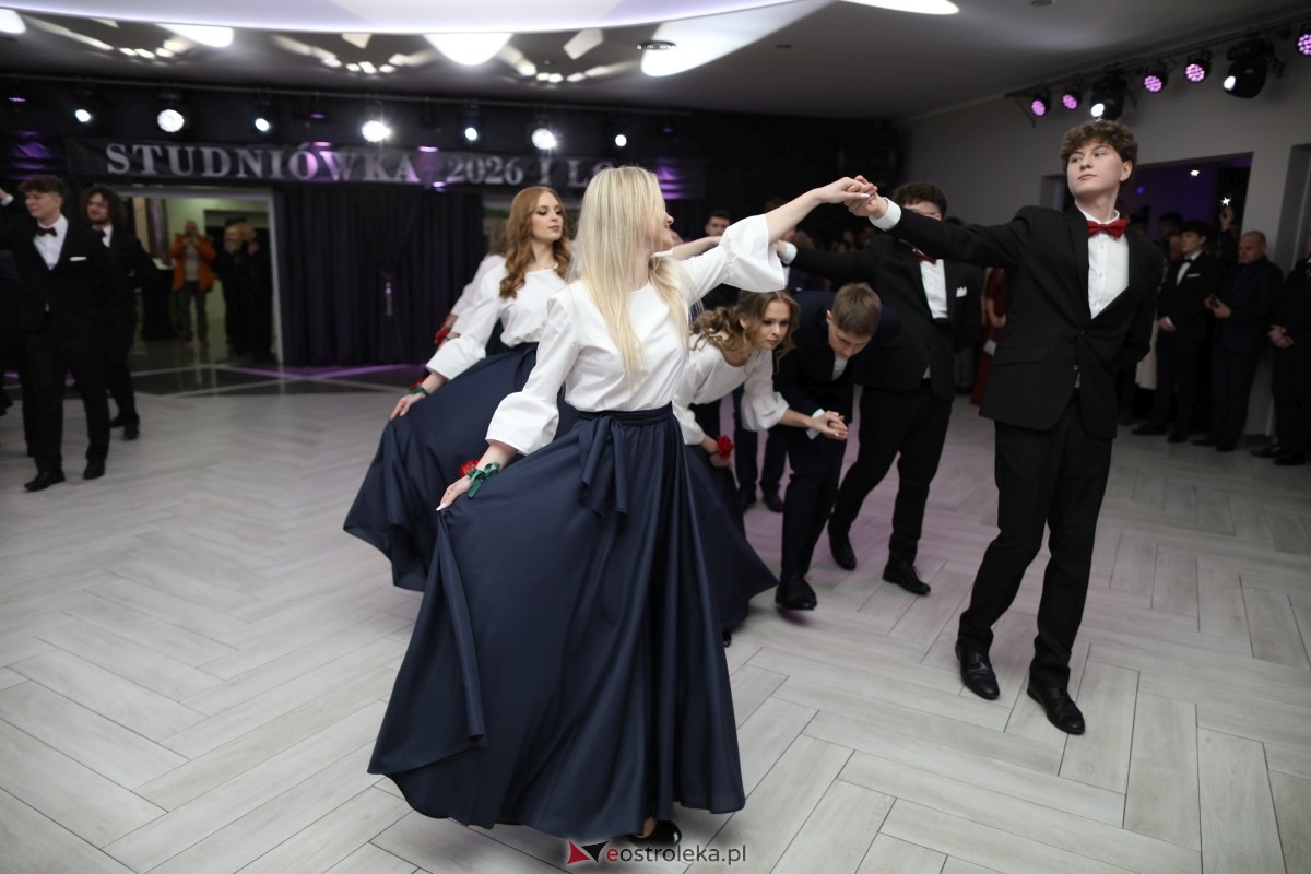 Studniówka I LO w Ostrołęce [17.01.2026] - zdjęcie #328 - eOstroleka.pl