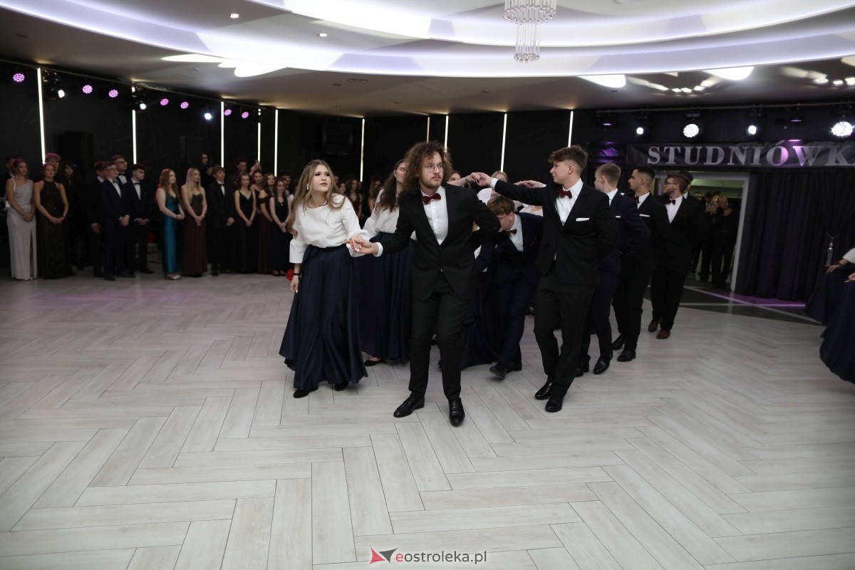 Studniówka I LO w Ostrołęce [17.01.2026] - zdjęcie #323 - eOstroleka.pl