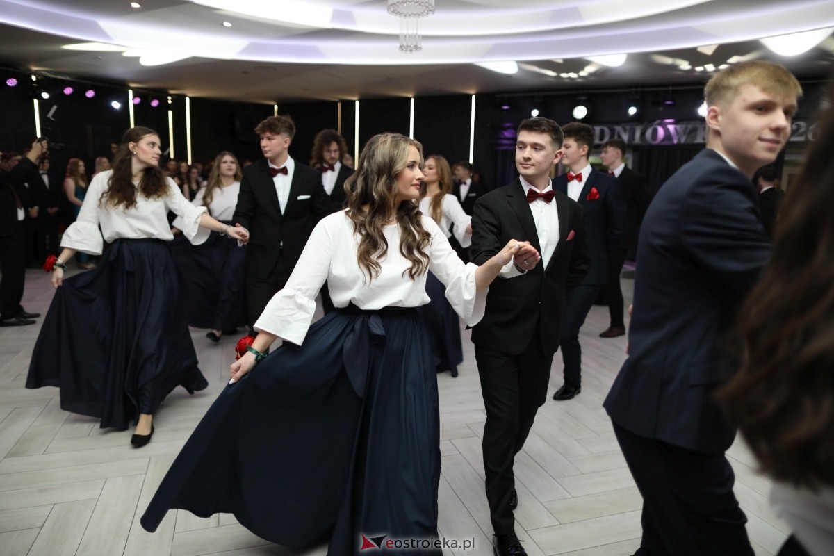 Studniówka I LO w Ostrołęce [17.01.2026] - zdjęcie #327 - eOstroleka.pl